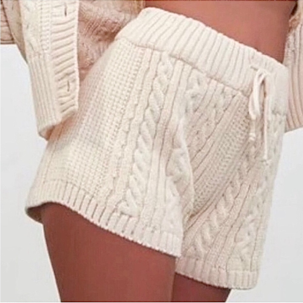 Forever 21 - Cable Knit Shorts